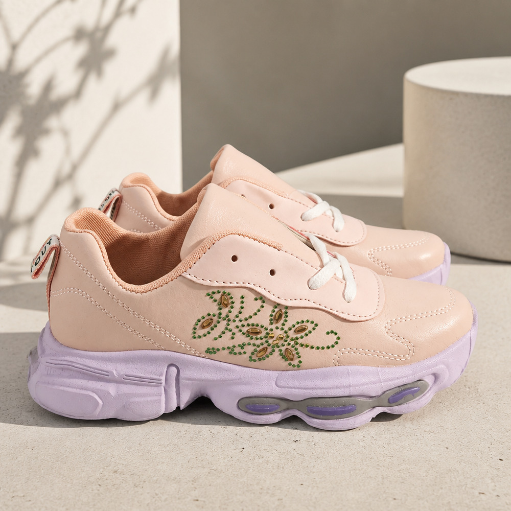 NWOB Girls Lightweight Lace-up Sneakers Size EU35 UK2.5-3 US 3.5